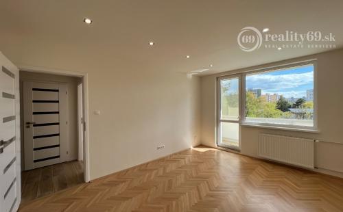 TERASA - BERNOLÁKOVÁ 3 IZBOVÝ ZREKONŠTRUOVANÝ BYT 3/8 POSCHODIE, 68M2 NOVÁ REKONŠTRUKCIA, LODŽIA