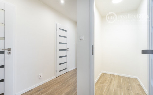 REZERVOVANÉ - TERASA - BERNOLÁKOVÁ 3 IZBOVÝ ZREKONŠTRUOVANÝ BYT 3/8 POSCHODIE, 68M2 NOVÁ REKONŠTRUKCIA, LODŽIA