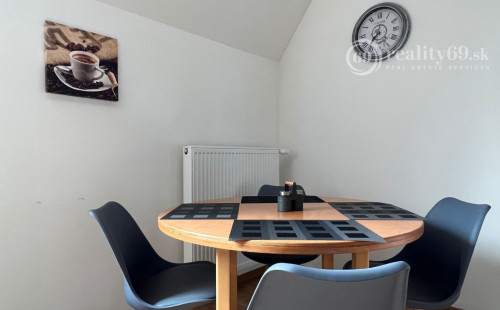 REZERVOVANÉ - CENTRUM MESTA - MÄSIARSKA ULICA, PASÁŽ VALENTINA MODERNÝ ZARIADENÝ 3 IZBOVÝ BYT.