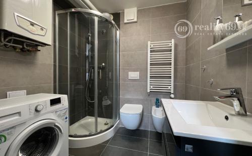 REZERVOVANÉ - CENTRUM MESTA - MÄSIARSKA ULICA, PASÁŽ VALENTINA MODERNÝ ZARIADENÝ 3 IZBOVÝ BYT.