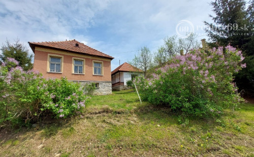 MAĎARSKO - SZŐLŐSARDÓ - 2 SEDLIACKE DOMY V KRÁSNOM PROSTREDÍ