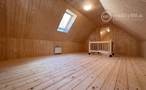 HAČAVA - KVALITNÁ NOVOSTAVBA 3 IZBOVÉHO RD V KRÁSNEJ PRÍRODE.