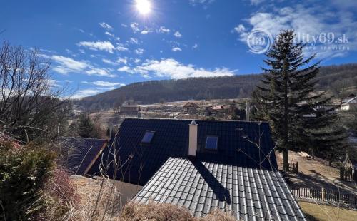 HAČAVA - KVALITNÁ NOVOSTAVBA 3 IZBOVÉHO RD V KRÁSNEJ PRÍRODE.