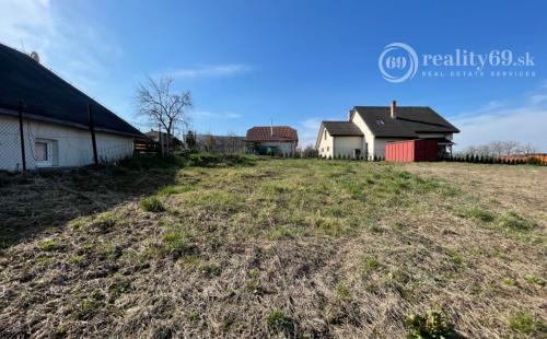 BIDOVCE - STAVEBNÝ POZEMOK 714 M2, PROJEKT  PRE STAVEBNÉ POVOLENIE.