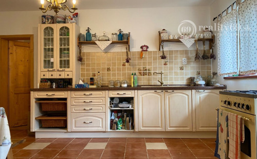 HRHOV - ROMANTICKÁ CHALUPA PRE NÁROČNÉHO KLIENTA, TENISOVÝ KURT, ALTÁNOK.