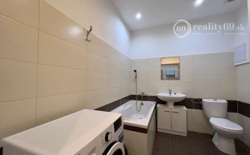 FURČA - NOVOSTAVBA 2 IZBOVÝ TEHLOVÝ BYT S PARKOVACÍM MIESTOM.