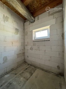 HANISKA - KVALITNÁ NOVOSTAVBA 4 IZBOVÉHO RD, GARÁŽOVÉ STÁTIE, TERASA.