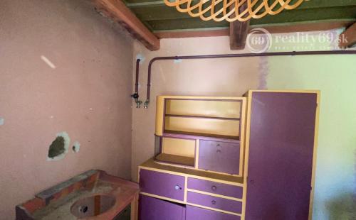 MAĎARSKO - MESZES 2 IZBOVÝ SEDLIACKY DOM S LETNOU KUCHYŇOU A PIVNICOU