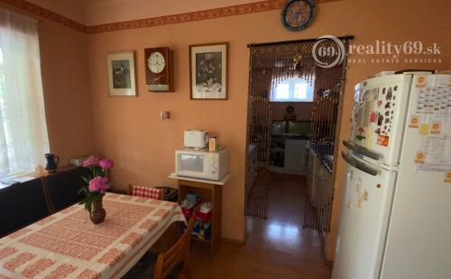 REZERVOVANÝ - MAĎARSKO - SZUHOGY PEKNÝ 3 IZBOVÝ RODINNÝ DOM S GARÁŽOU