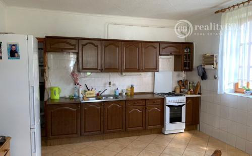 MAĎARSKO - CIGAND - PEKNÝ 3 IZBOVÝ POSCHODOVÝ RODINNÝ DOM