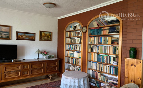 MAĎARSKO - CIGAND - PEKNÝ 3 IZBOVÝ POSCHODOVÝ RODINNÝ DOM