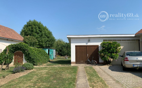 MAĎARSKO - CIGAND - PEKNÝ 3 IZBOVÝ POSCHODOVÝ RODINNÝ DOM