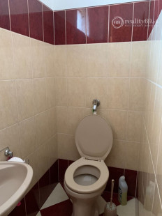 MAĎARSKO - CIGAND - PEKNÝ 3 IZBOVÝ POSCHODOVÝ RODINNÝ DOM