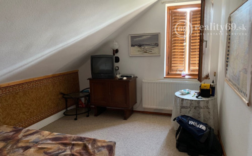 MAĎARSKO - CIGAND - PEKNÝ 3 IZBOVÝ POSCHODOVÝ RODINNÝ DOM