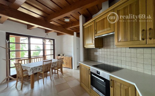 MAĎARSKO - MÁD - SUPER VILA - INVESTIČNÁ NEHNUTEĽNOSŤ V TOKAJSKEJ OBLASTI