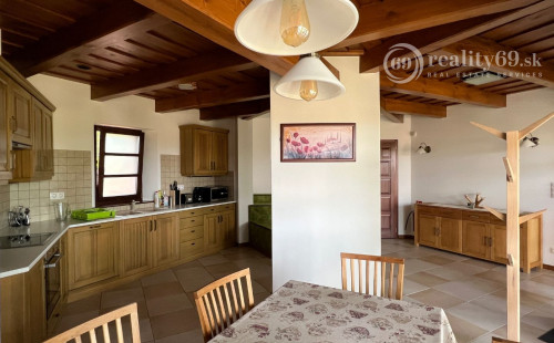 MAĎARSKO - MÁD - SUPER VILA - INVESTIČNÁ NEHNUTEĽNOSŤ V TOKAJSKEJ OBLASTI