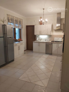 MAĎARSKO - SÁTORALJAÚJHELY - LUXUSNÝ RODINNÝ DOM 3 KM OD SLOVENSKA