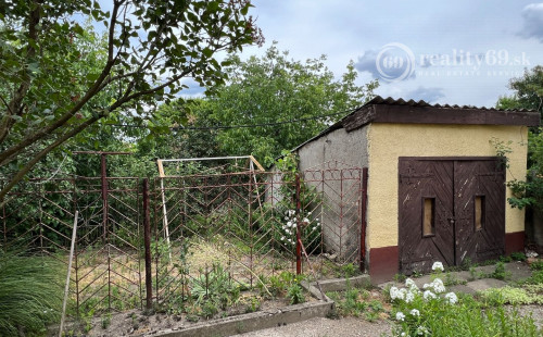 MAĎARSKO - MONOK POSCHODOVÝ RD V TOKAJSKEJ OBLASTI