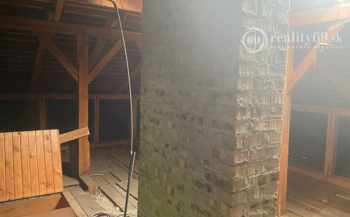 MAĎARSKO - SZENDRO PEKNÝ 5 IZBOVÝ RODINNÝ DOM S TERASOU A GARÁŽOU