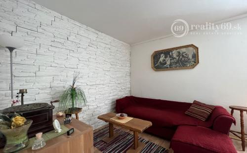 MAĎARSKO - GONCZRUSZKA RD IHNEĎ OBÝVATEĽNÝ V TICHEJ LOKALITE OBCE