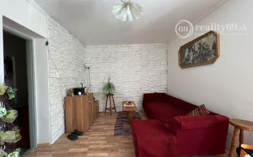 MAĎARSKO - GONCZRUSZKA RD IHNEĎ OBÝVATEĽNÝ V TICHEJ LOKALITE OBCE