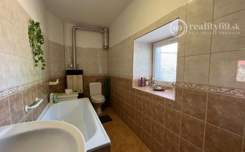 MAĎARSKO - GONCZRUSZKA RD IHNEĎ OBÝVATEĽNÝ V TICHEJ LOKALITE OBCE