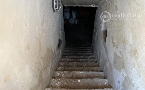 MAĎARSKO - GONCZRUSZKA RD IHNEĎ OBÝVATEĽNÝ V TICHEJ LOKALITE OBCE