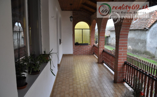 MAĎARSKO - KARCSA RODINNÝ DOM BLÍZKO SLOVENSKÝCH HRANÍC