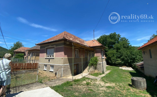 MAĎARSKO - TOP LOKALITA SZOGLIGET PEKNÝ RODINNÝ DOM