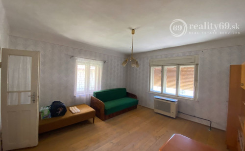 MAĎARSKO - TOP LOKALITA SZOGLIGET PEKNÝ RODINNÝ DOM