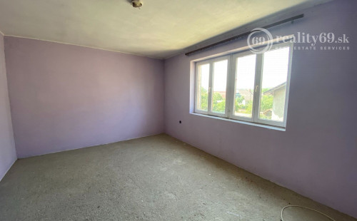 MAĎARSKO - AGGTELEK VYHĽADÁVANÁ LOKALITA 3 IZBOVÝ RODINNÝ DOM