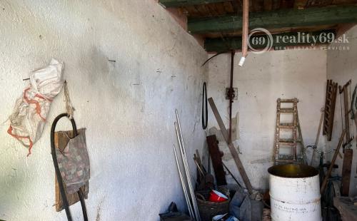 KECHNEC - RODINNÝ DOM NA VÝBORNOM MIESTE, POZEMOK 1.958M2.