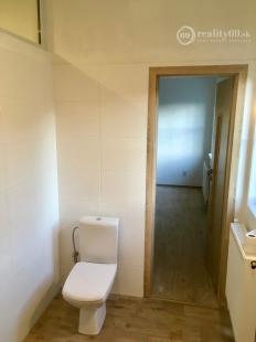 MARKUŠKA - GEMER - 4 IZBOVÝ RD VHODNÝ NA BÝVANIE A PODNIKANIE, POZEMOK 1669 M2