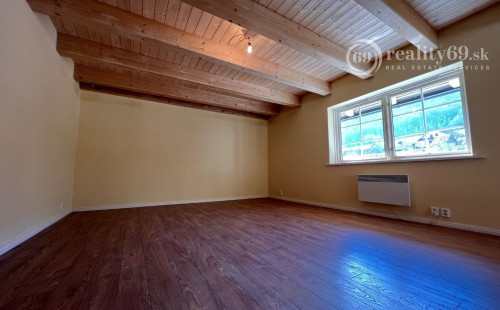 HAČAVA - KVALITNÁ NOVOSTAVBA 3 IZBOVÉHO RD V KRÁSNEJ PRÍRODE.