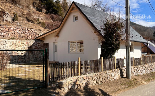 HAČAVA - KVALITNÁ NOVOSTAVBA 3 IZBOVÉHO RD V KRÁSNEJ PRÍRODE.