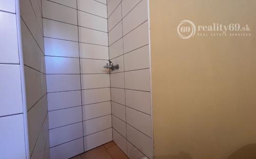 HAČAVA - KVALITNÁ NOVOSTAVBA 3 IZBOVÉHO RD V KRÁSNEJ PRÍRODE.