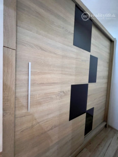 FURČA - NOVOSTAVBA 2 IZBOVÝ TEHLOVÝ BYT S PARKOVACÍM MIESTOM.