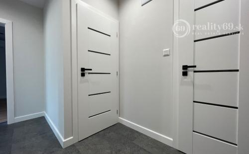 TERASA - NEŠPOROVA 3 IZBOVÝ SUPER MODERNÝ BYT 66 M2, LODŽIA, KLIMATIZÁCIA, PRÁČKA