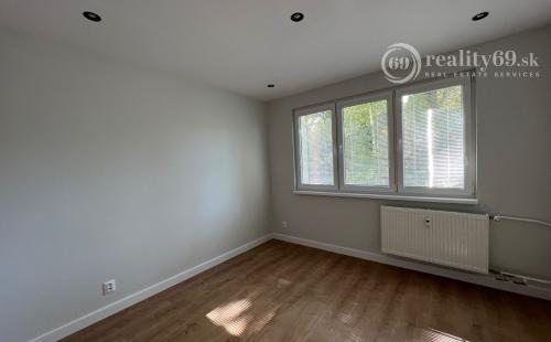 TERASA - NEŠPOROVA 3 IZBOVÝ SUPER MODERNÝ BYT 66 M2, LODŽIA, KLIMATIZÁCIA, PRÁČKA