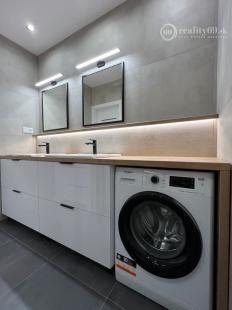 TERASA - NEŠPOROVA 3 IZBOVÝ SUPER MODERNÝ BYT 66 M2, LODŽIA, KLIMATIZÁCIA, PRÁČKA