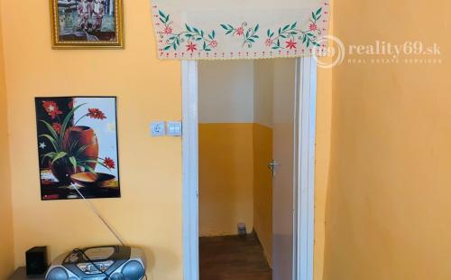 MAĎARSKO - BÓDVASZILAS 3 IZBOVÝ RD V OBCI S KOMPLETNOU INFRAŠTRUKTÚROU