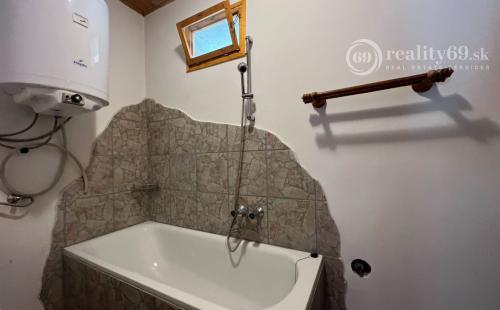 MAĎARSKO - EGERLOVO  - KRÁSNÝ SEDLIACKÝ DOM PO KOMPLETNEJ REKONŠTRUKCII.