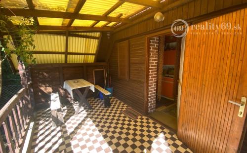 MAĎARSKO - PEKNÝ REKREAČNÝ ZRUB PRI TERMÁLNOM KÚPALISKU.