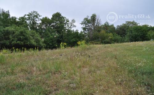 MAĎARSKO - PANYOK PEKNÝ POZEMOK 1.040 M2.