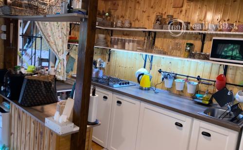 MAĎARSKO - LUXUSNÁ CHATA S LETNOU KUCHYŇOU A BAZÉNOM