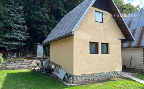 KOSTOĽANY NAD HORNÁDOM - POSCHODOVÁ CHATA, UPRAVENÝ POZEMOK