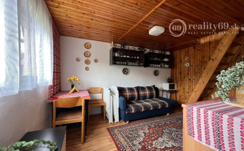 KOSTOĽANY NAD HORNÁDOM - POSCHODOVÁ CHATA, UPRAVENÝ POZEMOK