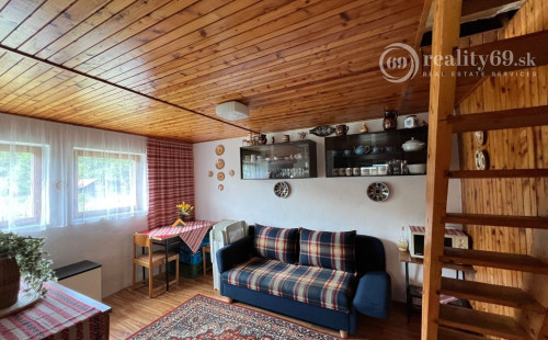 KOSTOĽANY NAD HORNÁDOM - POSCHODOVÁ CHATA, UPRAVENÝ POZEMOK