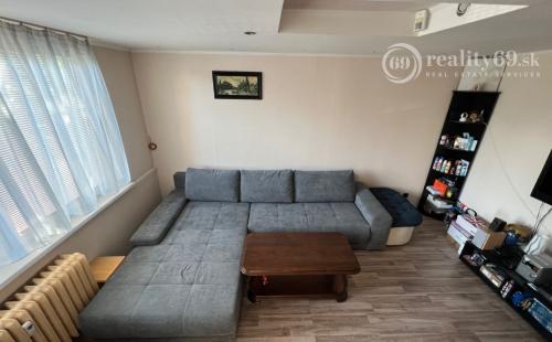 TERASA - HUMENSKÁ 3 IZBOVÝ PEKNÝ BYT 1/8 POSCHODIE, 66M2 ČIASTOĆNÁ REKONŠTRUKCIA