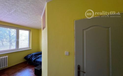 TERASA - HUMENSKÁ 3 IZBOVÝ PEKNÝ BYT 1/8 POSCHODIE, 66M2 ČIASTOĆNÁ REKONŠTRUKCIA